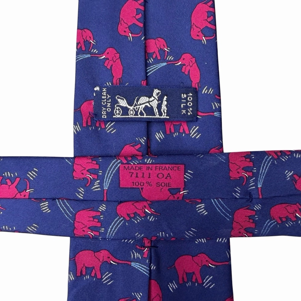 Hermes Mens Tie Elephant Spraying Water Navy & Fuchsia 7111 OA Silk 3 3/8" x 58" - Picture 3 of 5